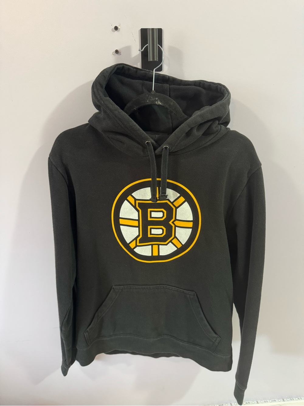 Black Boston Bruins Pullover Hoodie with Yellow Logo
